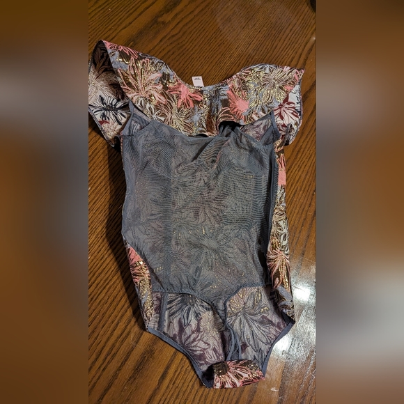 Victoria's Secret Dream Angel Brocade Ruffle Bodysuit mesh back SZ XS SMALL - Picture 3 of 3